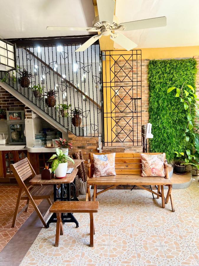 Balai Tinay Guesthouse Legazpi Kültér fotó